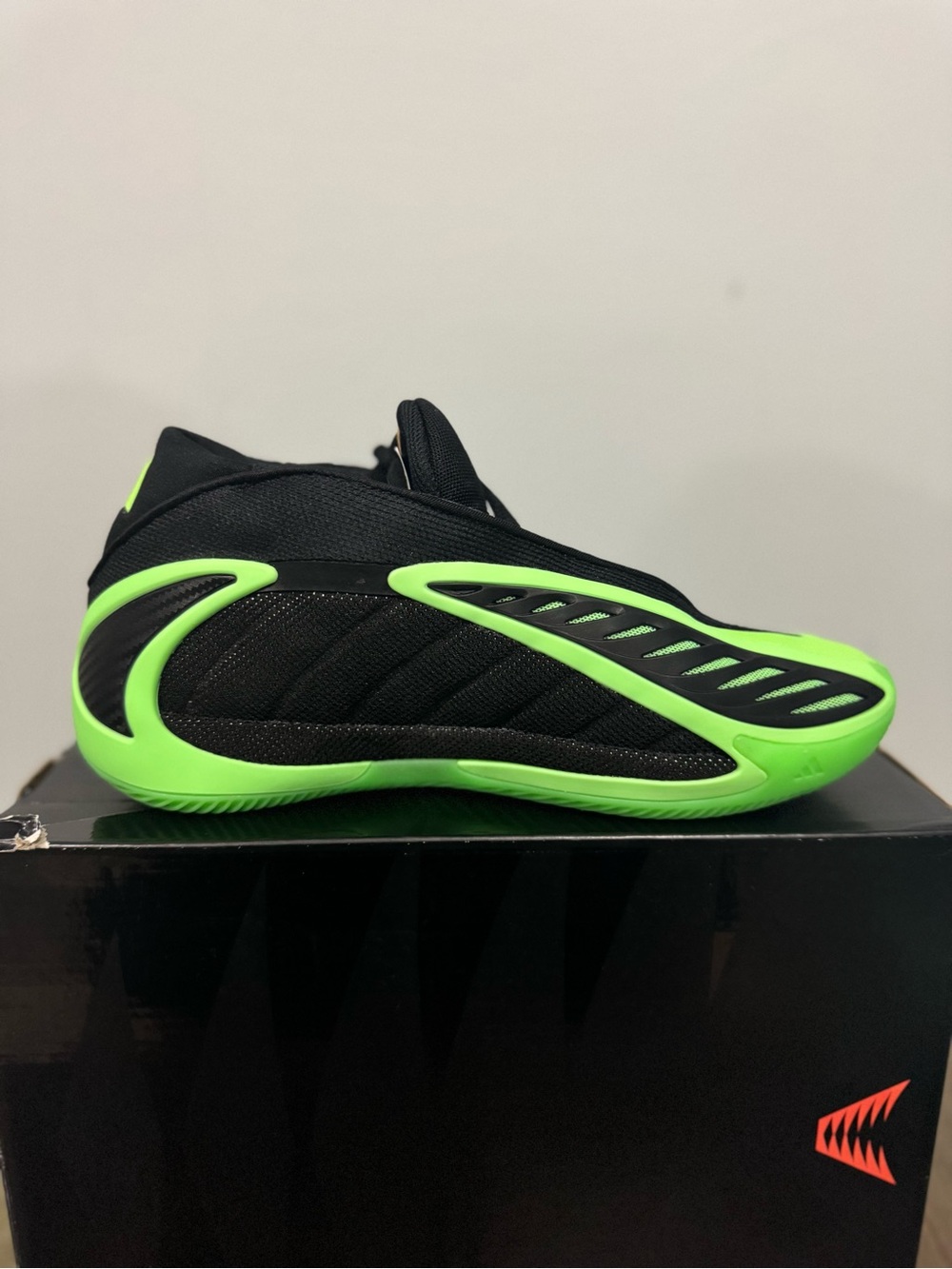 ADIDAS ANTHONY EDWARDS 2 J BIG KIDS BASKETBALL SHOES
